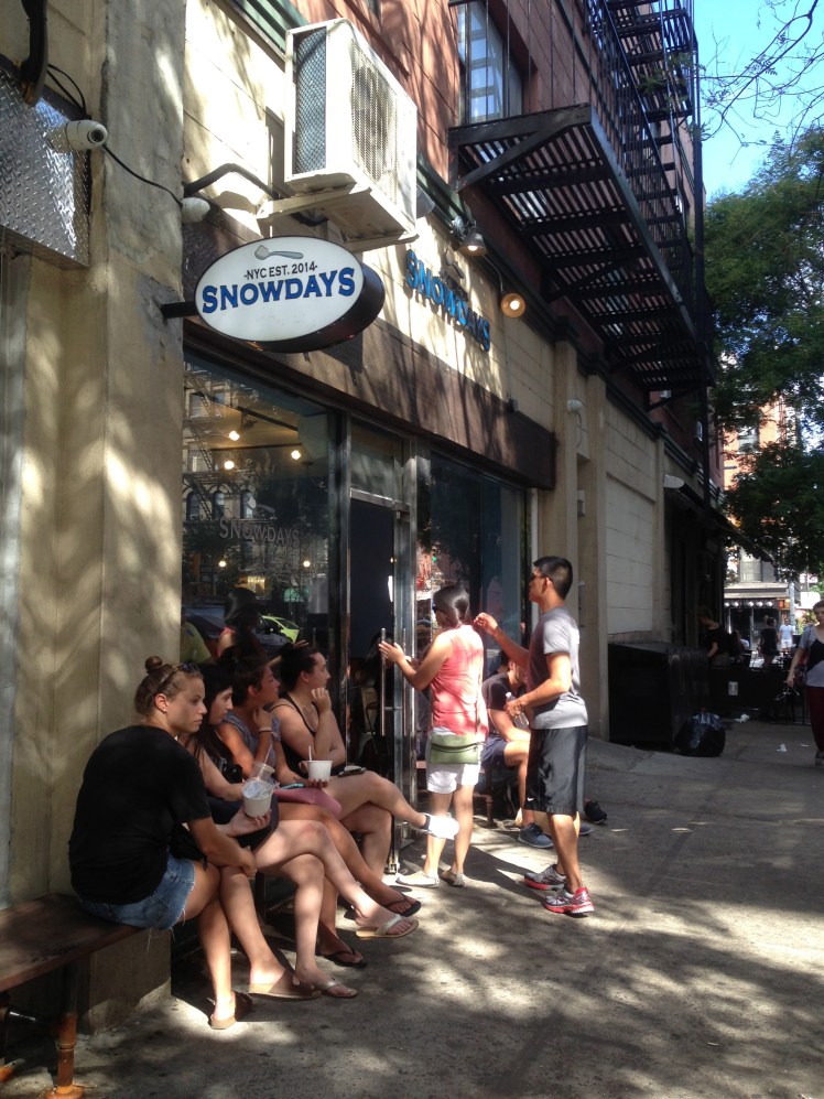 Snowdays Shavery; the entrance at noon